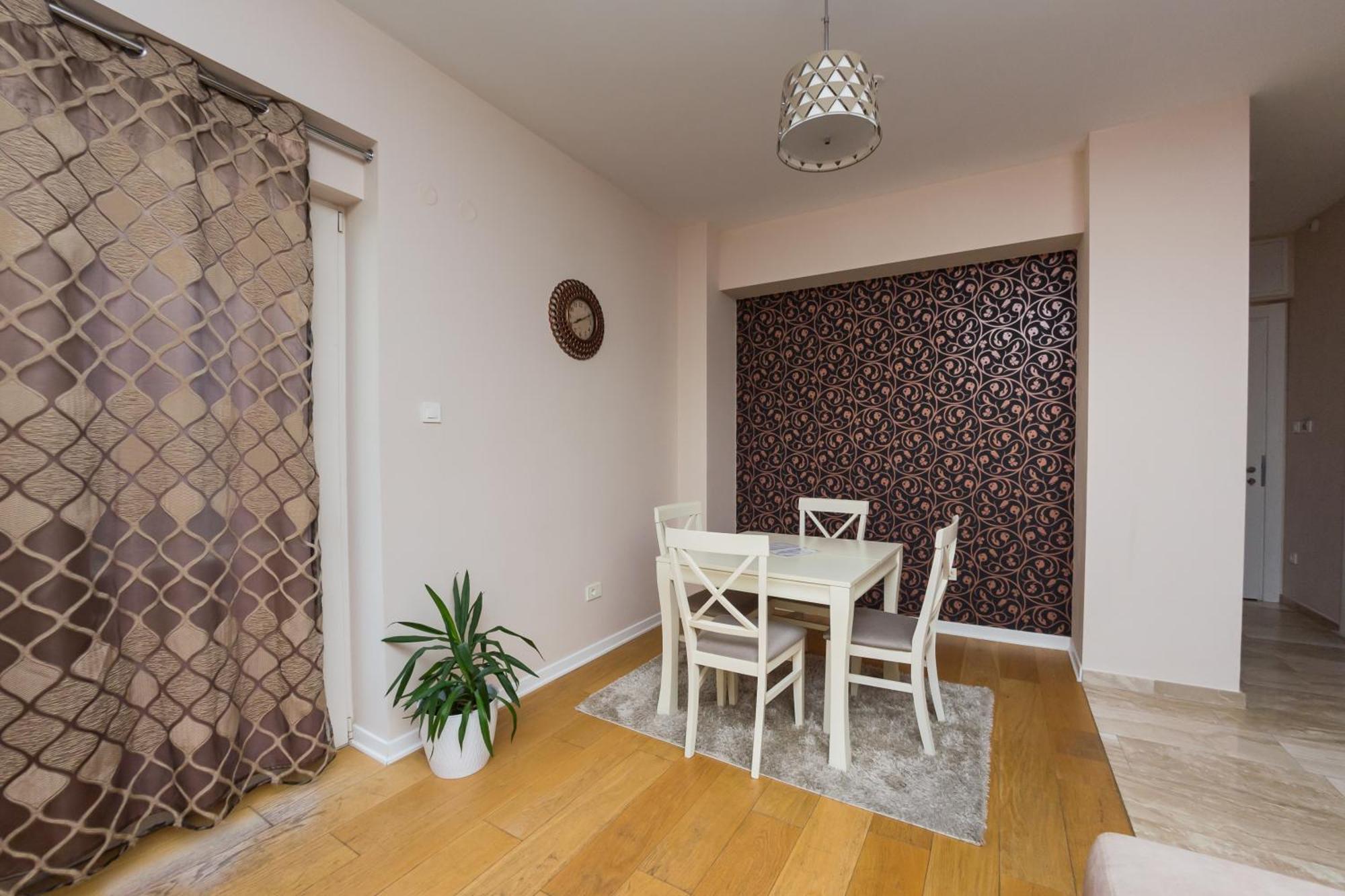 Apartments Menuet Budva Bagian luar foto