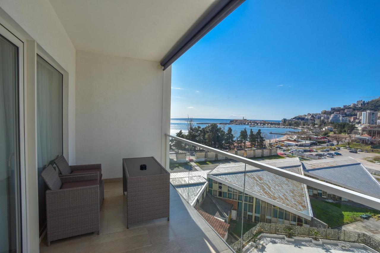 Apartments Menuet Budva Bagian luar foto