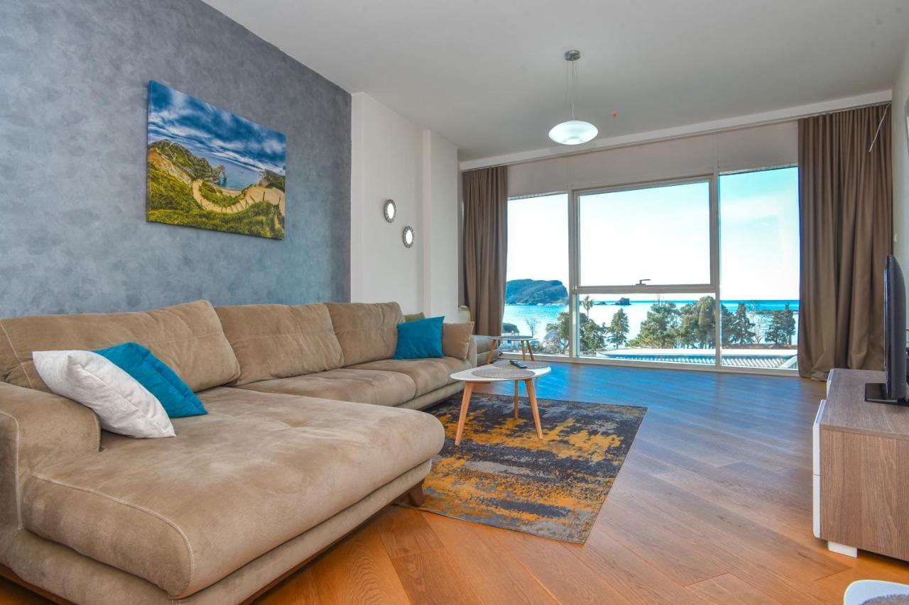 Apartments Menuet Budva Bagian luar foto