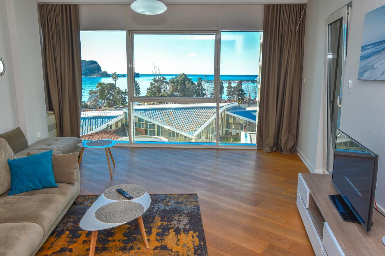 Apartments Menuet Budva Bagian luar foto